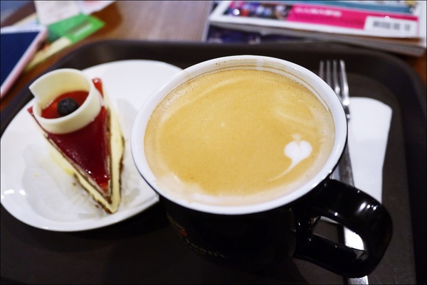 高樂雅咖啡(台北長安店):【高樂雅咖啡】澳洲最大連鎖咖啡店,進駐台灣!