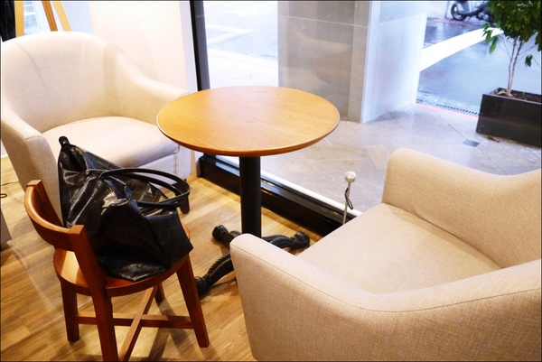 高樂雅咖啡(台北長安店):【高樂雅咖啡】澳洲最大連鎖咖啡店,進駐台灣!