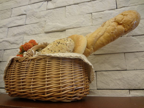 Butter巴特早午餐：1021031[官本金文愛台灣口碑券第12彈]幸運繽紛彩蛋Butter巴特早午餐彷彿在復古英式鄉村中享食彩色蛋餅及美味的海鮮總匯軟法堡