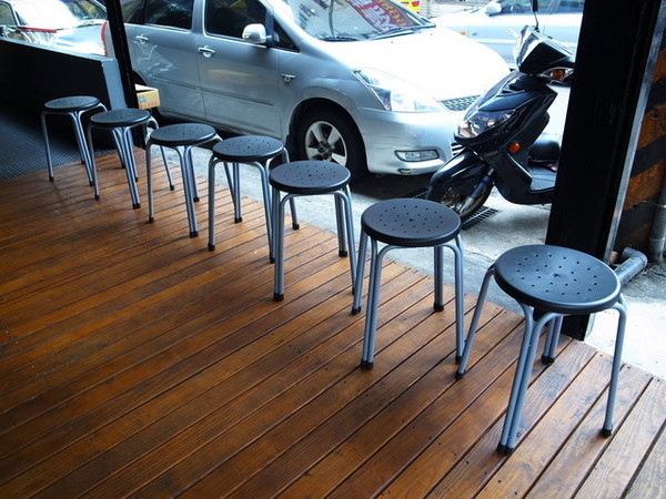 小惡魔炭燒牛排:<新北|捷運永安市場|牛排館>超正點平價排餐~雞豬牛都好吃!!!