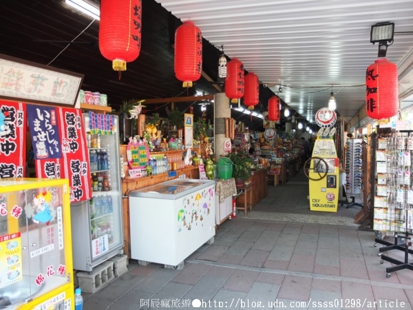北門遊客中心：【旅行遊記。台南北門區】錢來也雜貨店。台灣偶像劇拍攝場景 北門特色老建築 復古玩物超好逛