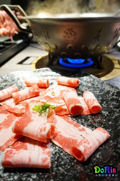 這一鍋(吉林殿)：酸菜鍋徹底搶走了麻辣湯頭的風采-這一鍋皇室秘藏鍋物(吉林殿)