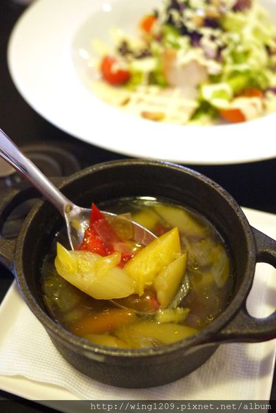 普拉嬤嬤La Mère Poulard:冒泡泡的舒芙蕾烘蛋。【La Mère Poular 普拉嬤嬤】法式經典料理