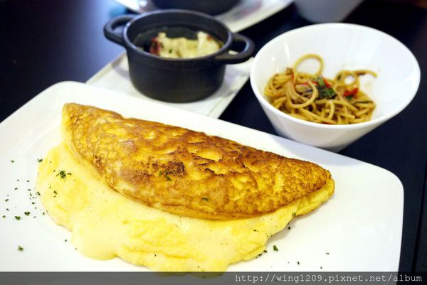 普拉嬤嬤La Mère Poulard:冒泡泡的舒芙蕾烘蛋。【La Mère Poular 普拉嬤嬤】法式經典料理