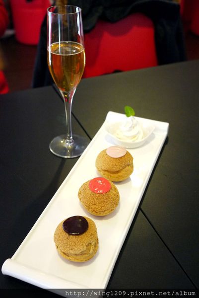 普拉嬤嬤La Mère Poulard:冒泡泡的舒芙蕾烘蛋。【La Mère Poular 普拉嬤嬤】法式經典料理