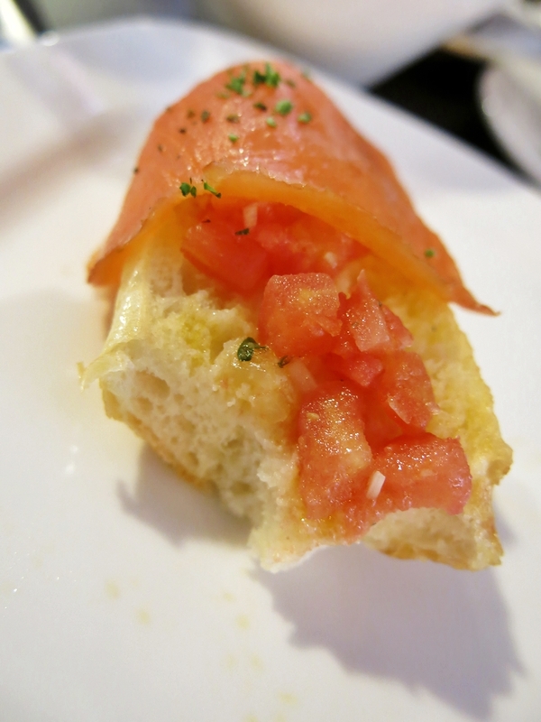 普拉嬤嬤 LA MÉRE POULARD CAFÉ:【捷運忠孝敦化】傳承百年的法國料理 — 普拉嬤嬤 LA MÉRE POULARD CAFÉ