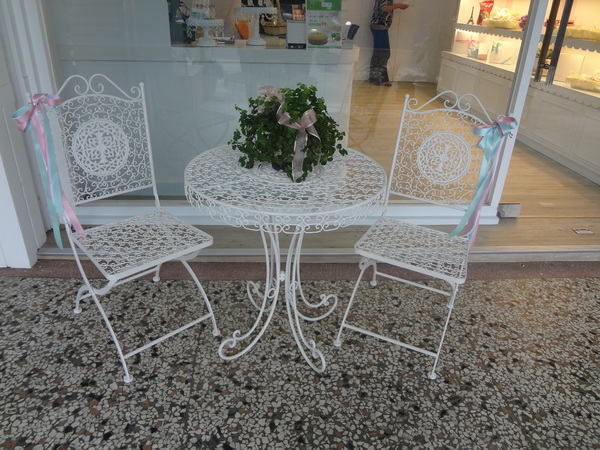 樂蒙地 L'amande：1021106[官本金文愛台灣口碑券第13彈]Tiffany綠色系樂蒙地L'amande的檸檬蛋糕好吃到要唱Lemon Tree