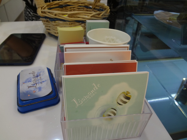 樂蒙地 L'amande：1021106[官本金文愛台灣口碑券第13彈]Tiffany綠色系樂蒙地L'amande的檸檬蛋糕好吃到要唱Lemon Tree