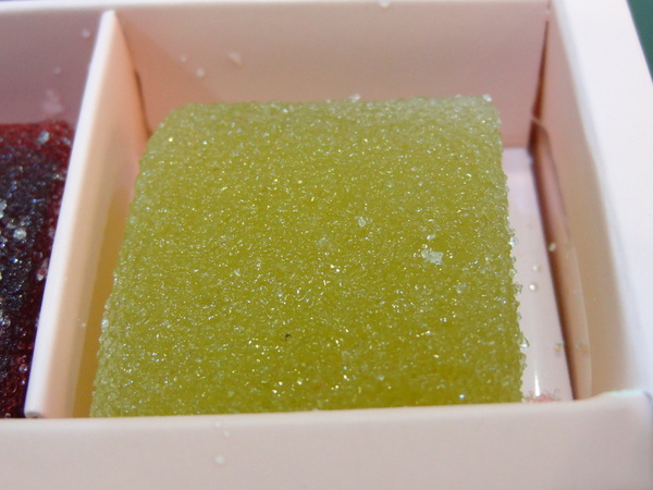 樂蒙地 L'amande：1021106[官本金文愛台灣口碑券第13彈]Tiffany綠色系樂蒙地L'amande的檸檬蛋糕好吃到要唱Lemon Tree