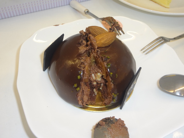 樂蒙地 L'amande：1021106[官本金文愛台灣口碑券第13彈]Tiffany綠色系樂蒙地L'amande的檸檬蛋糕好吃到要唱Lemon Tree