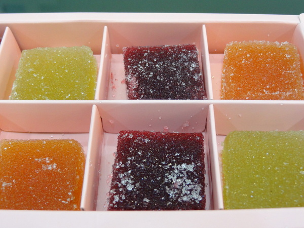 樂蒙地 L'amande：1021106[官本金文愛台灣口碑券第13彈]Tiffany綠色系樂蒙地L'amande的檸檬蛋糕好吃到要唱Lemon Tree