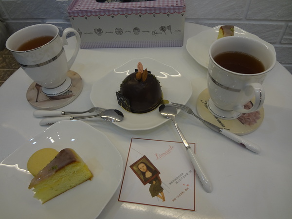 樂蒙地 L'amande：1021106[官本金文愛台灣口碑券第13彈]Tiffany綠色系樂蒙地L'amande的檸檬蛋糕好吃到要唱Lemon Tree