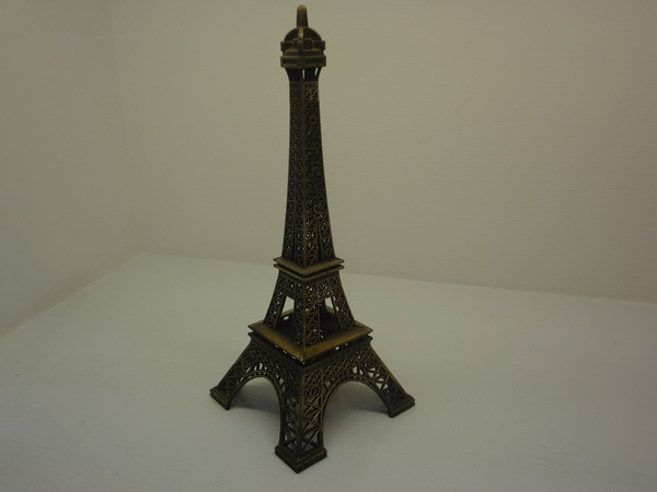 樂蒙地 L'amande：1021106[官本金文愛台灣口碑券第13彈]Tiffany綠色系樂蒙地L'amande的檸檬蛋糕好吃到要唱Lemon Tree