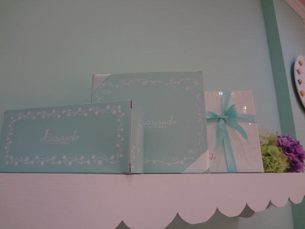 樂蒙地 L'amande：1021106[官本金文愛台灣口碑券第13彈]Tiffany綠色系樂蒙地L'amande的檸檬蛋糕好吃到要唱Lemon Tree