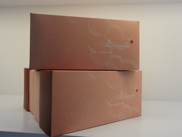 樂蒙地 L'amande：1021106[官本金文愛台灣口碑券第13彈]Tiffany綠色系樂蒙地L'amande的檸檬蛋糕好吃到要唱Lemon Tree