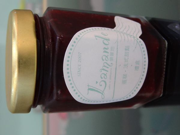 樂蒙地 L'amande：1021106[官本金文愛台灣口碑券第13彈]Tiffany綠色系樂蒙地L'amande的檸檬蛋糕好吃到要唱Lemon Tree