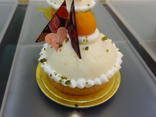 樂蒙地 L'amande：1021106[官本金文愛台灣口碑券第13彈]Tiffany綠色系樂蒙地L'amande的檸檬蛋糕好吃到要唱Lemon Tree