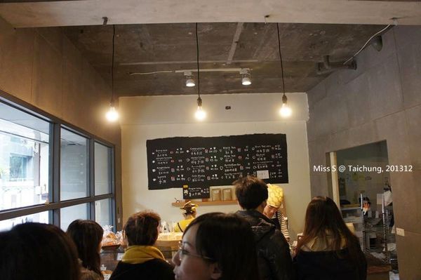 1489124_10201084079848181_1644220154_n