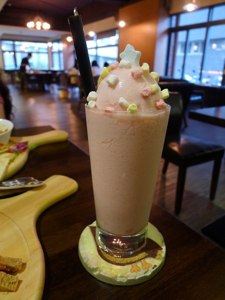 橋下咖啡 Restaurant & Bar：橋下咖啡 Restaurant & Bar