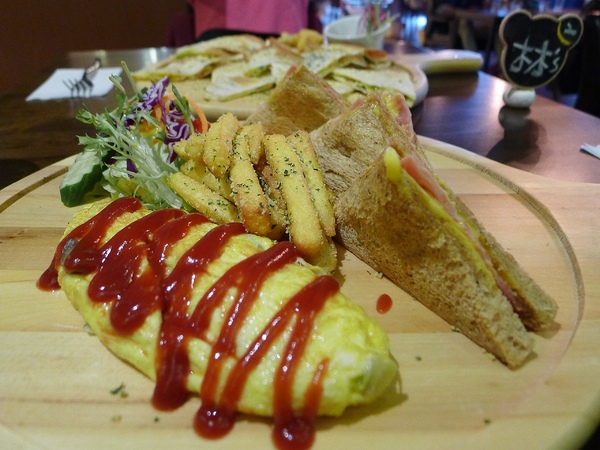 橋下咖啡 Restaurant & Bar：橋下咖啡 Restaurant & Bar