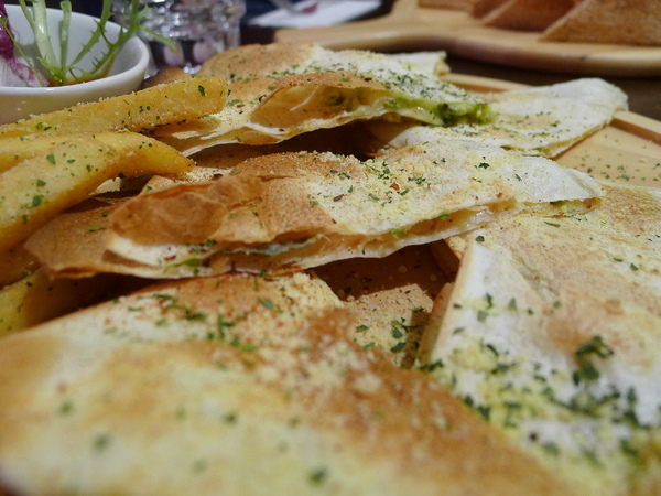 橋下咖啡 Restaurant & Bar：橋下咖啡 Restaurant & Bar