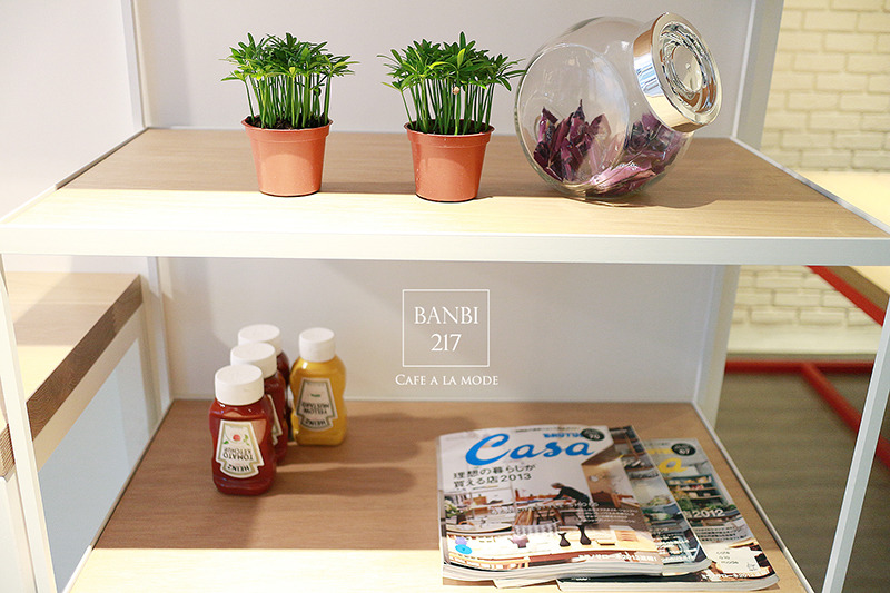 Banbi217 美食旅遊:Cafe a la mode 中山店 :南京商圈新開幕的設計感好店(義大利麵,燉飯,沙拉,法式布丁吐司,商業午餐,早午餐brunch,下午茶,捷運中山站)