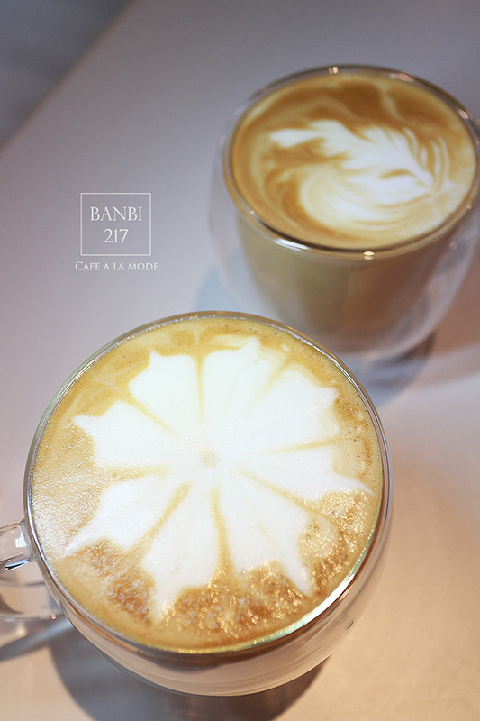 Banbi217 美食旅遊:Cafe a la mode 中山店 :南京商圈新開幕的設計感好店(義大利麵,燉飯,沙拉,法式布丁吐司,商業午餐,早午餐brunch,下午茶,捷運中山站)