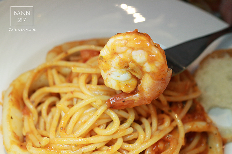 Banbi217 美食旅遊:Cafe a la mode 中山店 :南京商圈新開幕的設計感好店(義大利麵,燉飯,沙拉,法式布丁吐司,商業午餐,早午餐brunch,下午茶,捷運中山站)