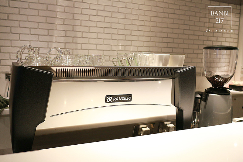 Banbi217 美食旅遊:Cafe a la mode 中山店 :南京商圈新開幕的設計感好店(義大利麵,燉飯,沙拉,法式布丁吐司,商業午餐,早午餐brunch,下午茶,捷運中山站)