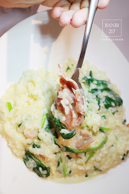 Banbi217 美食旅遊:Cafe a la mode 中山店 :南京商圈新開幕的設計感好店(義大利麵,燉飯,沙拉,法式布丁吐司,商業午餐,早午餐brunch,下午茶,捷運中山站)