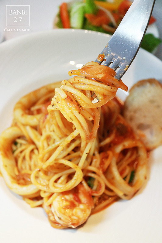 Banbi217 美食旅遊:Cafe a la mode 中山店 :南京商圈新開幕的設計感好店(義大利麵,燉飯,沙拉,法式布丁吐司,商業午餐,早午餐brunch,下午茶,捷運中山站)