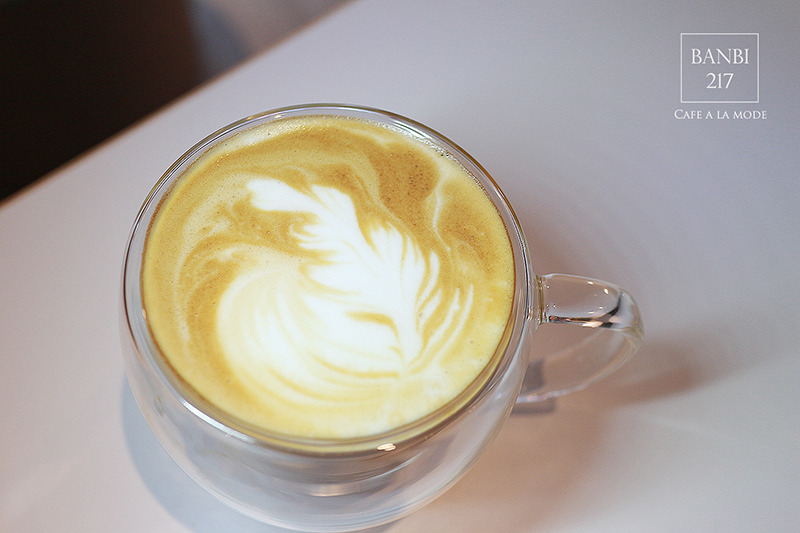 Banbi217 美食旅遊:Cafe a la mode 中山店 :南京商圈新開幕的設計感好店(義大利麵,燉飯,沙拉,法式布丁吐司,商業午餐,早午餐brunch,下午茶,捷運中山站)