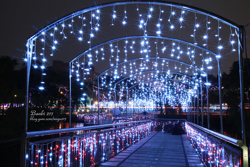 Banbi217 美食旅遊: 2013新北市歡樂耶誕城 聖誕節旅遊免費景點活動 (捷運板橋站,板橋車站)[文末附板橋美食]