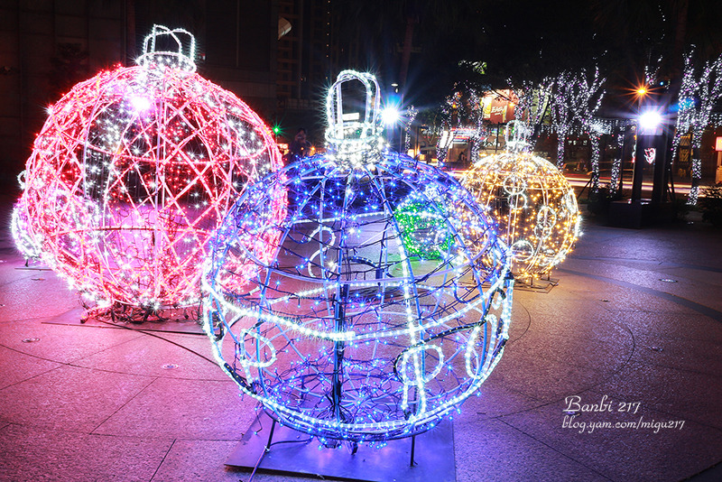 Banbi217 美食旅遊: 2013新北市歡樂耶誕城 聖誕節旅遊免費景點活動 (捷運板橋站,板橋車站)[文末附板橋美食]