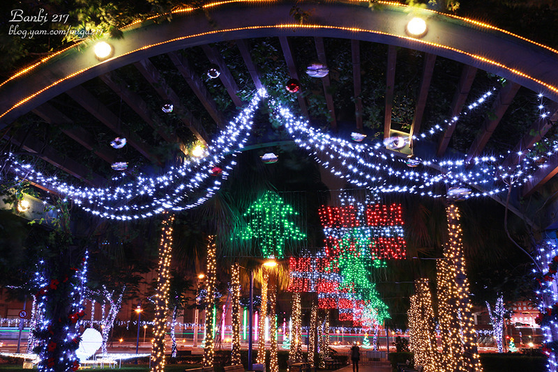 Banbi217 美食旅遊: 2013新北市歡樂耶誕城 聖誕節旅遊免費景點活動 (捷運板橋站,板橋車站)[文末附板橋美食]