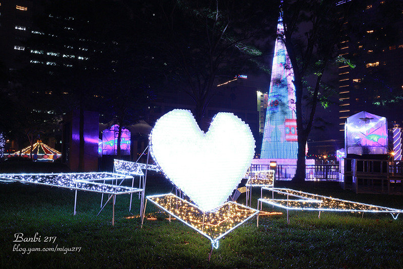 Banbi217 美食旅遊: 2013新北市歡樂耶誕城 聖誕節旅遊免費景點活動 (捷運板橋站,板橋車站)[文末附板橋美食]