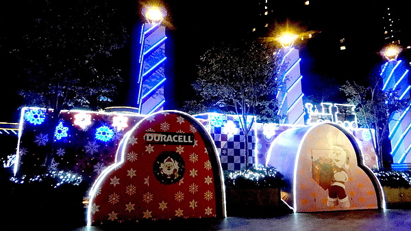 新北市政府夢幻聖誕城:【板橋遊記】2013新北市政府夢幻聖誕城!耶誕樹點燈倒數一天!