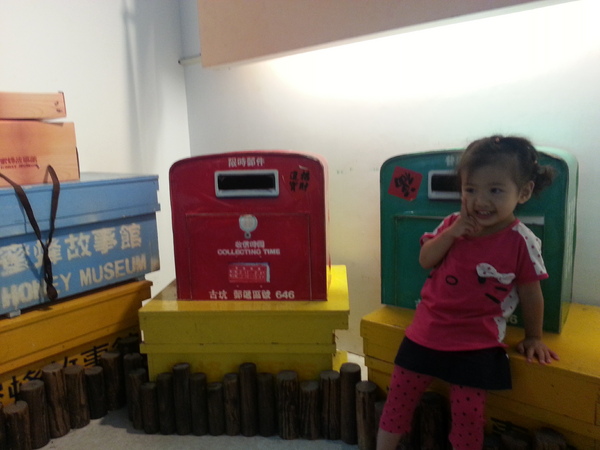 古坑綠色隧道：[雲林][景點]古坑綠色隧道+蜜蜂故事館半日遊~假日踩街好好玩