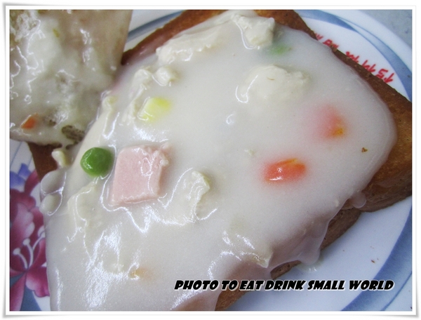 赤崁棺材板:老字號的棺材板~來到台南怎麼可以少了他