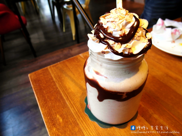 oh!Sweet Diner美式甜點餐廳:〖台中│美食〗oh!Sweet Diner美式甜點餐廳 ❤ 結合美味布朗尼的美式甜點餐廳,還有提供多樣料多味美的早午餐,餐點名子都超可愛!!