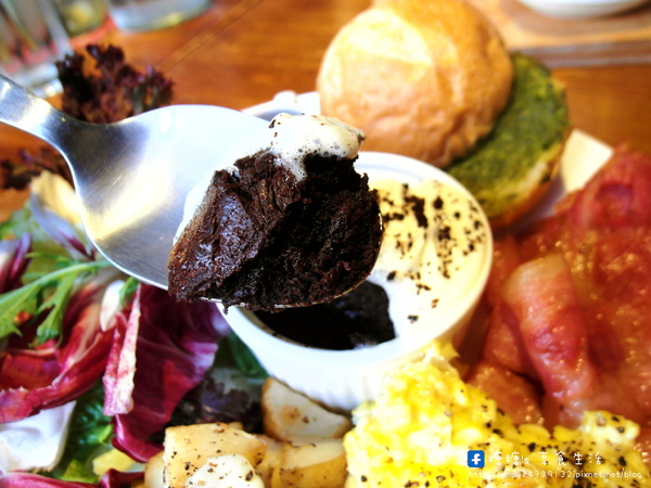 oh!Sweet Diner美式甜點餐廳:〖台中│美食〗oh!Sweet Diner美式甜點餐廳 ❤ 結合美味布朗尼的美式甜點餐廳,還有提供多樣料多味美的早午餐,餐點名子都超可愛!!