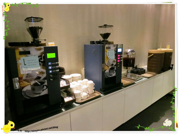 台北-本沐食堂-美味的壽喜燒吃到飽-飲料區