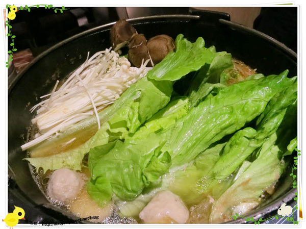 台北-本沐食堂-美味的壽喜燒吃到飽-蔬菜