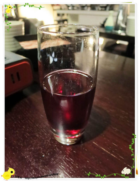 台北-本沐食堂-美味的壽喜燒吃到飽-蔓越莓汁