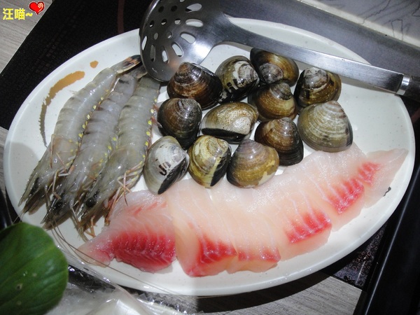 軒火鍋：來呦~吃火鍋囉! 【軒火鍋】涮涮鍋  ★★ 白飯/飲料/冰淇淋無限自助吃到飽★★