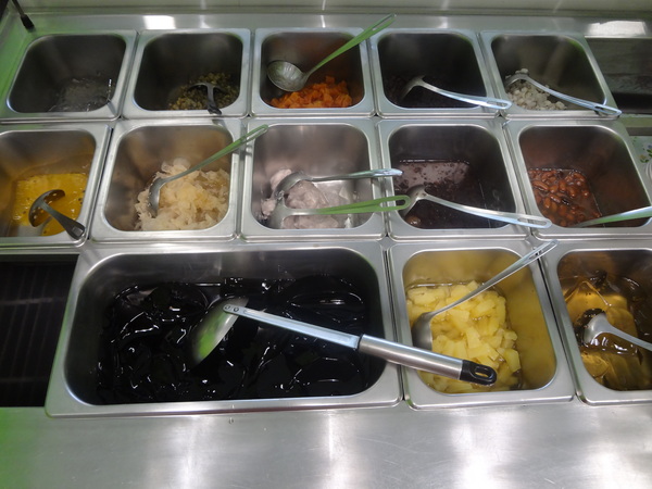 心仙草園：1021028[官本金文愛台灣口碑券第11彈]草綠色系心仙草園的仙草雞湯好吃到會讓神仙都想草上飛料理超級有創意