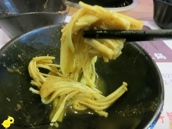 台北-石神石頭火鍋-雙連捷運站旁的火鍋-石頭火鍋-雪花牛肉-咖哩火鍋