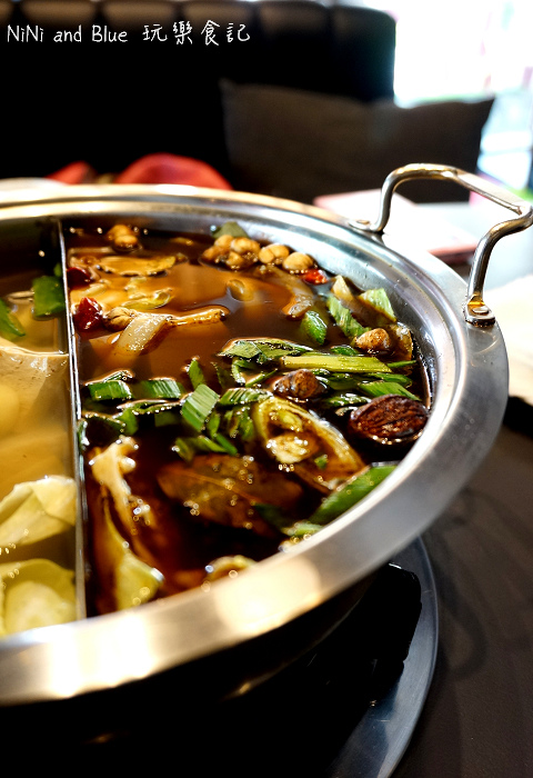 紅湯麻辣火鍋09.jpg