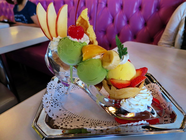 彩虹國度:Rainbow Waffle Caf'e 彩虹國度- 新興區中山一路2號 (玉竹商圈)