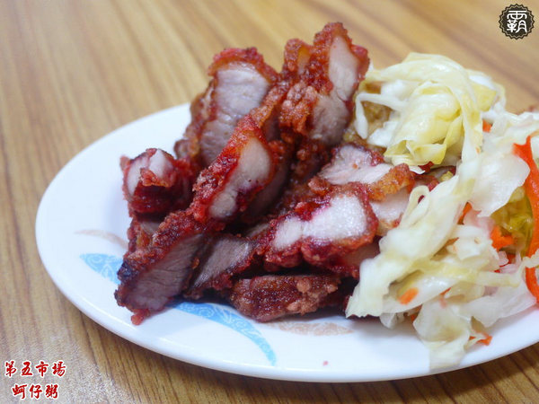 第五市場蚵仔粥：第五市場蚵仔粥，別忘了點一份紅燒肉